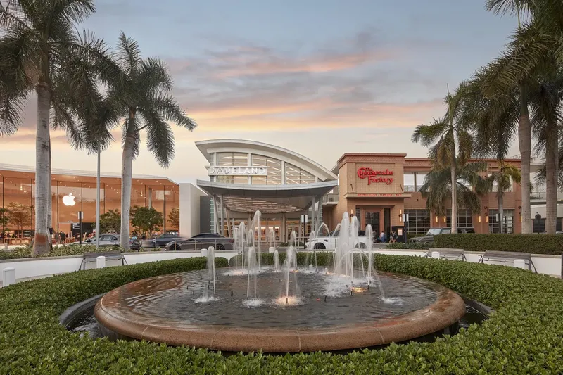 Dadeland Mall shopping district in Miami
